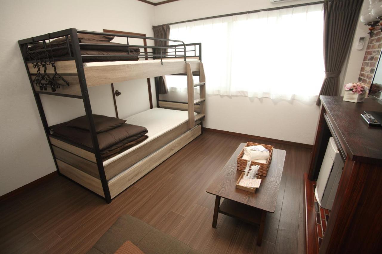 Guest House Futaba Осака Екстер'єр фото