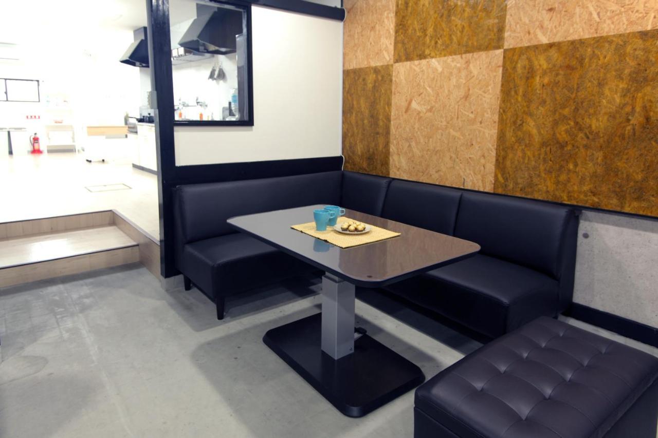 Guest House Futaba Осака Екстер'єр фото
